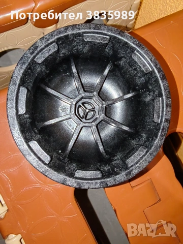 Продавам чашка/ключ за капачки на джанти Мерцедес бенц, снимка 2 - Аксесоари и консумативи - 53469690