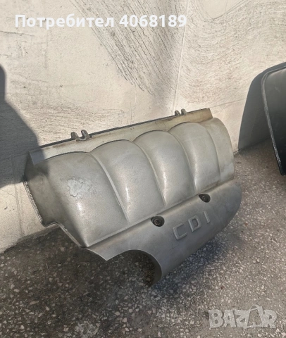 Декоративен капак за двигател Мерцедес