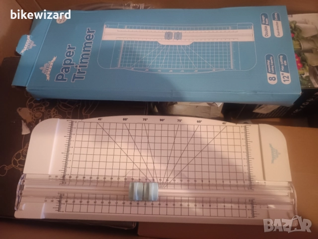 JIELISI Резачка за хартия A4-A5 с автоматичен предпазител и странична линийка НОВА, снимка 2 - Други инструменти - 52152598