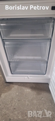 Хладилник с долен фризер Сименс А+, снимка 4 - Хладилници - 54162577