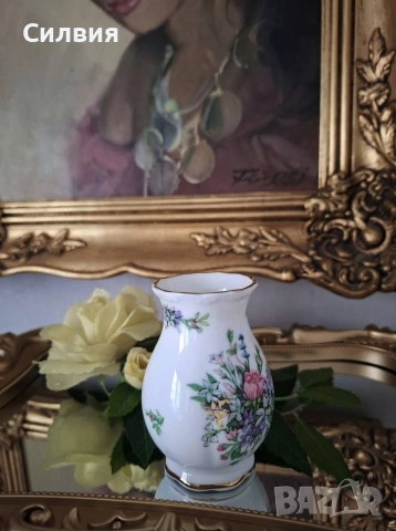 Мини вазичка от Royal Albert , снимка 6 - Вази - 53845946