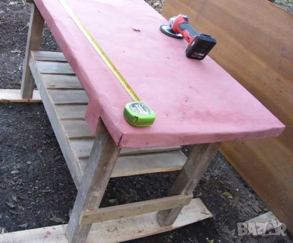 Българска Дървена Шлосерска Работнa МАСА 138x64x71 см Плот Тезгях с Ламарина с Рафт Стелаж БАРТЕР, снимка 3 - Други инструменти - 51946895