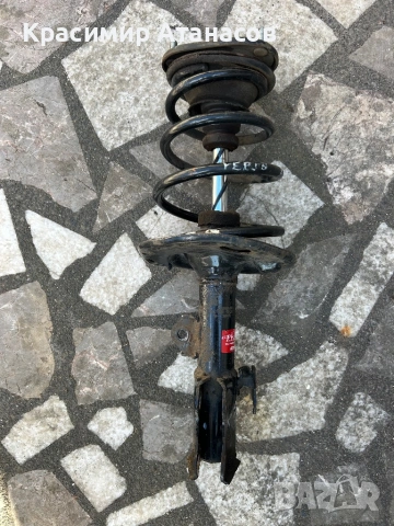 Макферсон Амортисьор преден ляв за Тойота версо. 2009-2018г