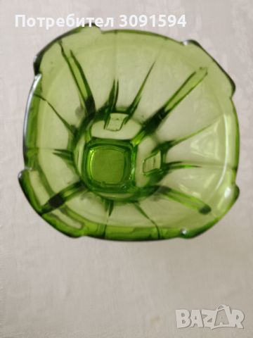  Ваза Арт Деко зелено стъкло - 1920-1930г, снимка 4 - Други ценни предмети - 45401866