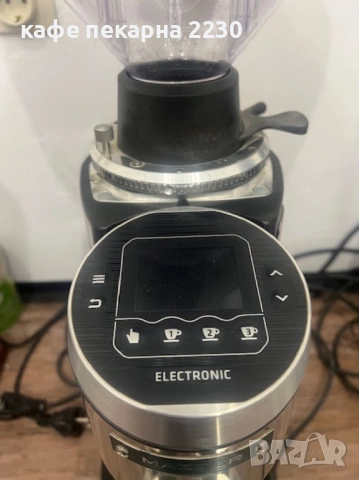 Професионална кафемелачка MAZZER MAJOR V electronic, снимка 3 - Кафемашини - 43534021