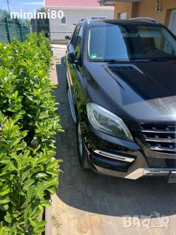 ML250, снимка 2 - Автомобили и джипове - 52930733