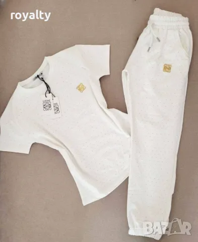 Loewe дамски комплекти Различни цветове , снимка 3 - Комплекти - 50057568