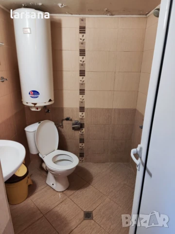 Къща/Вила/с двор, снимка 12 - Къщи - 51025393