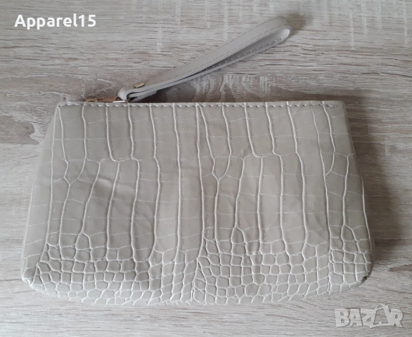 Нова малка бежова чанта , снимка 3 - Чанти - 52650748