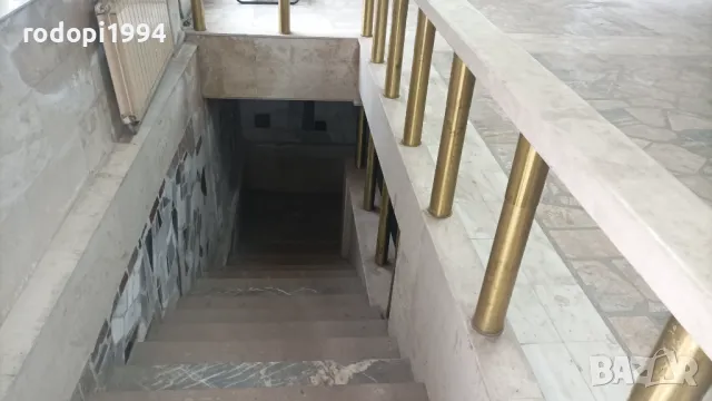 даваме голямо помещение в кв.Въстанически-До Хаджията Груев-за склад, снимка 8 - Складове - 49332374