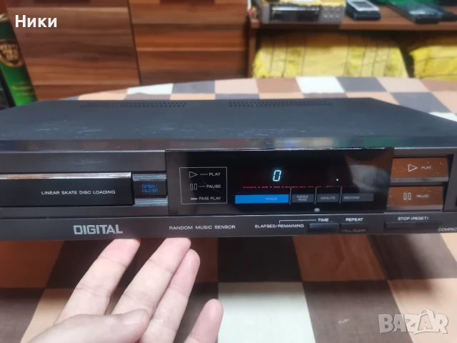 Sony CDP-70 CD плейър , снимка 2 - Плейъри, домашно кино, прожектори - 51330655