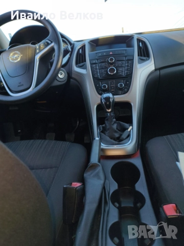 Опел Астра J 1.7 cdti , снимка 8 - Автомобили и джипове - 52309054