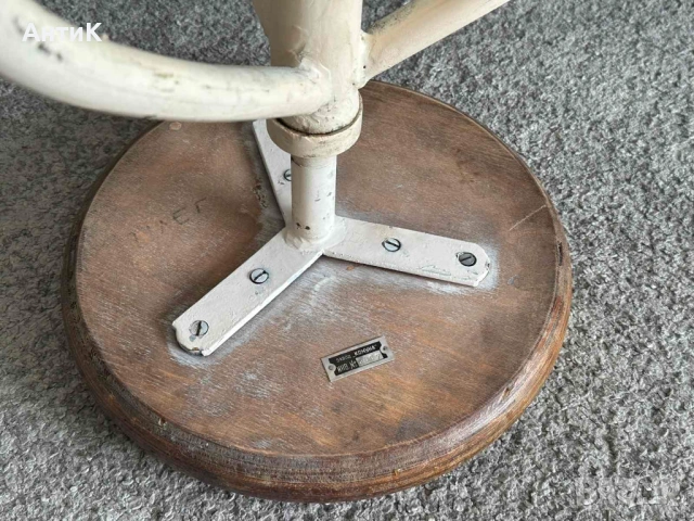 Соц Медицинско Столче на Винт, снимка 8 - Столове - 53614304