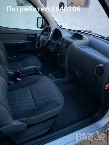 Citroen Berlingo 1.6HDI, снимка 6 - Автомобили и джипове - 53835389