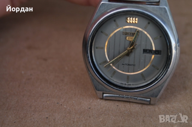 Автоматичен Японски часовник ''Seiko 5'', снимка 9 - Мъжки - 52308488