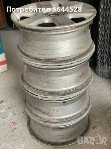 Изчистени 16' алуминиеви джанти за голф