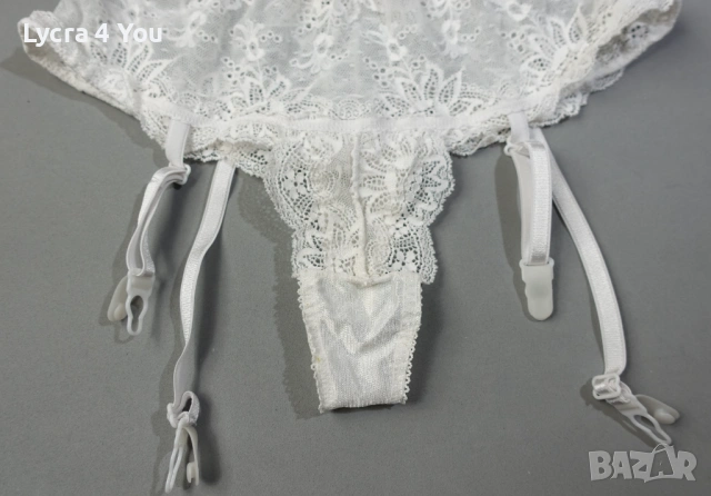 Нови бели дантелени полупрашки с вградени жартиери, снимка 3 - Бельо - 53144424