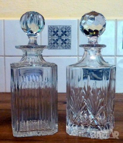 2 винтидж английски кристални гарафи, 2 кристални чаши и поднос със сребърно покритие., снимка 2 - Други стоки за дома - 45591500