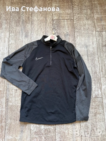 Нова спортна класическа блуза Nike nike Найк унисекс модел става за мъжка и дамска 100% оригинална.