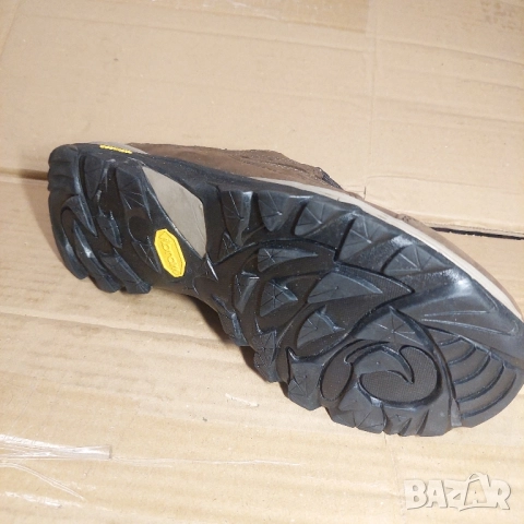 туристически обувки Meindl Caracas GTX lady номер 40 водоустойчиви , снимка 9 - Други - 52406125
