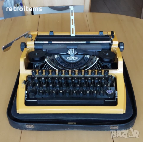 Немска пишеща машина Erika 100, снимка 1