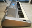 синтезатор клавир пиано YAMAHA DGX-300 с 6 октави и динамична клавиатура, снимка 2