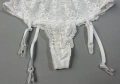 Нови бели дантелени полупрашки с вградени жартиери, снимка 3