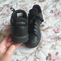 Детски маратонки Adidas, снимка 1 - Детски обувки - 45256098