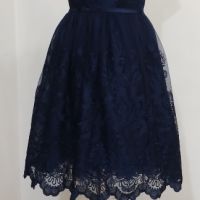 Абитуриентска рокля Chi Chi London M размер, снимка 3 - Рокли - 45202129