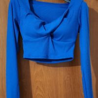 Дамски топ с дълъг ръкав, снимка 1 - Блузи с дълъг ръкав и пуловери - 45734619