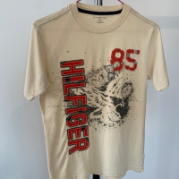 Тениска Tommy Hilfiger 12-14г, снимка 2 - Детски тениски и потници - 45012958