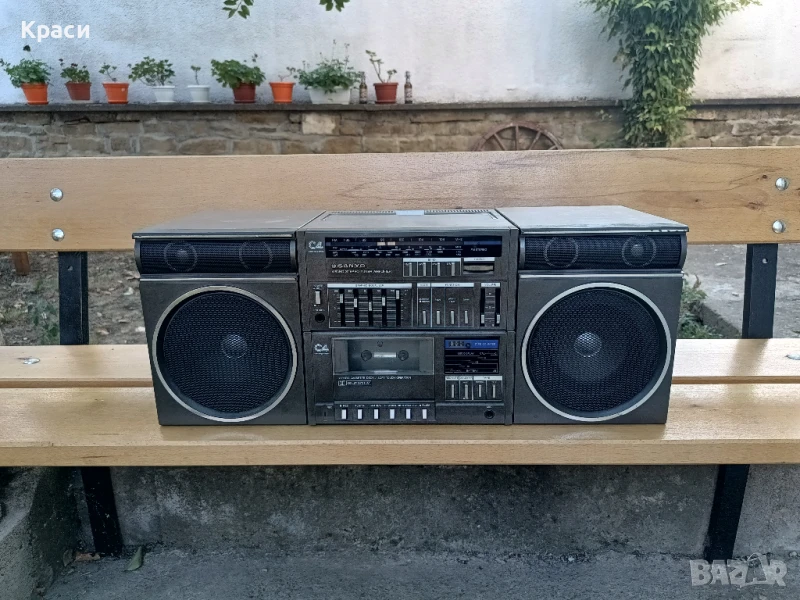 Sanyo C4 *Радиокасетофон*, снимка 1