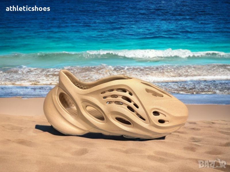 Крокс затворен с дупки тип Адидас, снимка 1