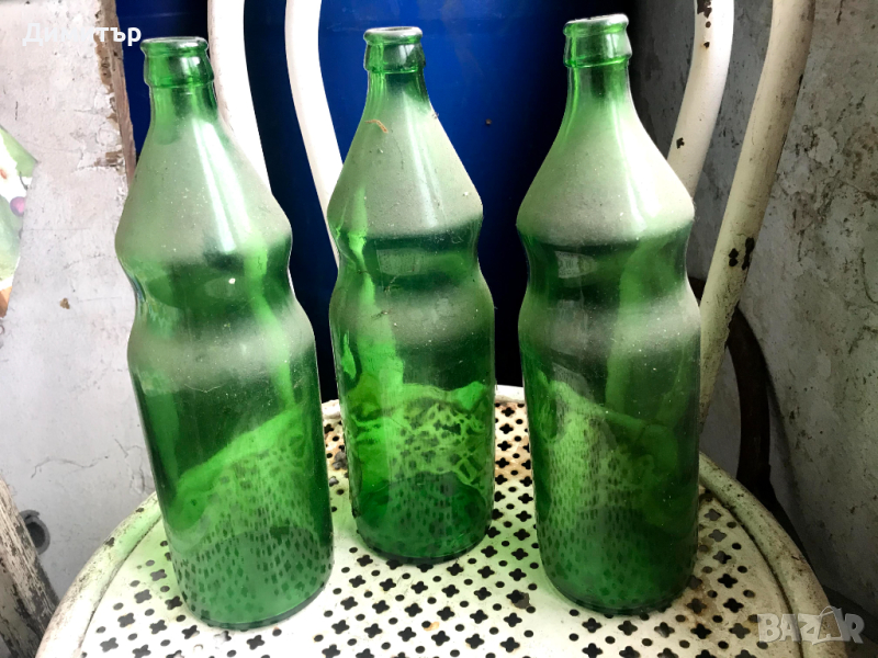 Продавам стъклени бутилки от олио (1 литър), снимка 1