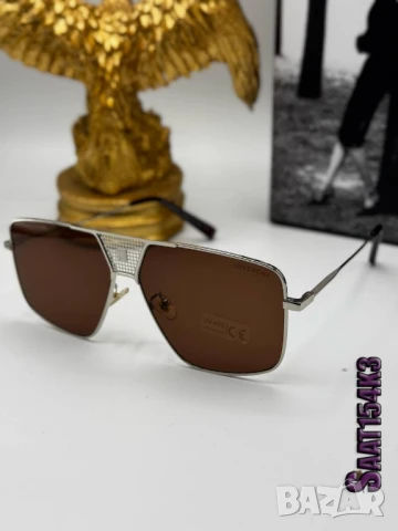 очила с калъф ray ban , снимка 3 - Слънчеви и диоптрични очила - 50588781