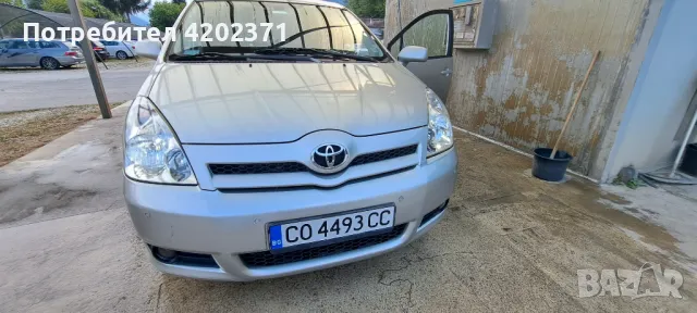 Продава Toyota Corolla Verso 2.2, снимка 6 - Автомобили и джипове - 46922057