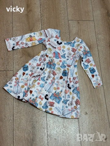 Disney детска рокля с невероятен принт, размер 98-104см, снимка 1 - Детски рокли и поли - 53156679