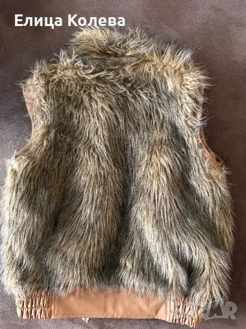 Елек кожа и косъм 10 г, снимка 2 - Детски якета и елеци - 49695811