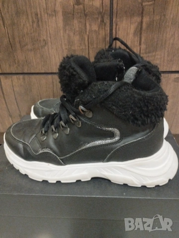 Детски боти , снимка 2 - Детски боти и ботуши - 53830243