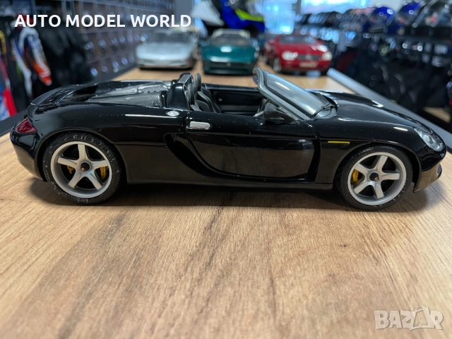 BBUARGO колекционерски модел PORSCHE CARRERA GT 2002 г. 1:18 мащаб, снимка 2 - Колекции - 52879350