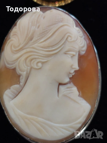 Антикварни Брошки,медальони,камеи,сребро,позлата/цени от 80 до 300 евро, снимка 4 - Колекции - 53485021