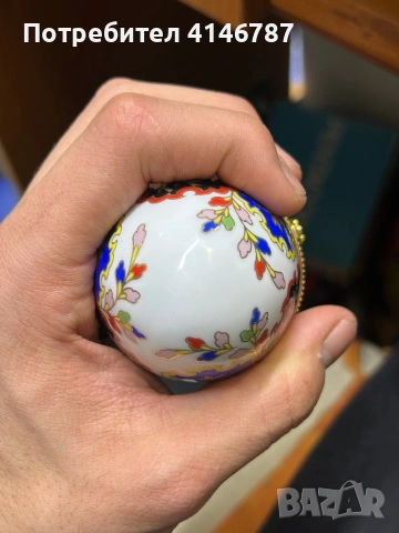 Ръчно рисувано порцеланово яйце – декоративна кутия, снимка 5 - Антикварни и старинни предмети - 53230117
