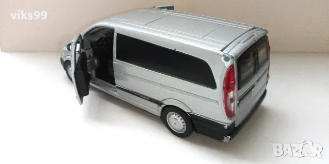 Bburago Mercedes-Benz Vito - Commercial Van, снимка 3 - Колекции - 47822419