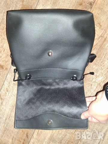 Дамска раничка Alviero Rodriguez  LUX ESSENTIAL LINE BLACK, снимка 8 - Раници - 53776227