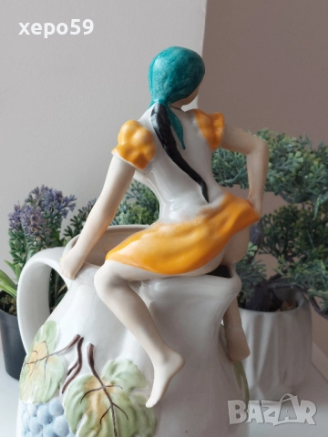 Много рядка авторсака порцеланова кана за вино-еротика/вместимост-1500-1800 мл., снимка 4 - Аксесоари за кухня - 52315765