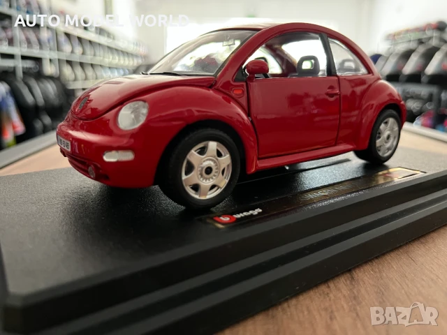 Метална колекционерска количкa BBURAGO VW NEW BEATLE мащаб 1:24 49 лв., снимка 1