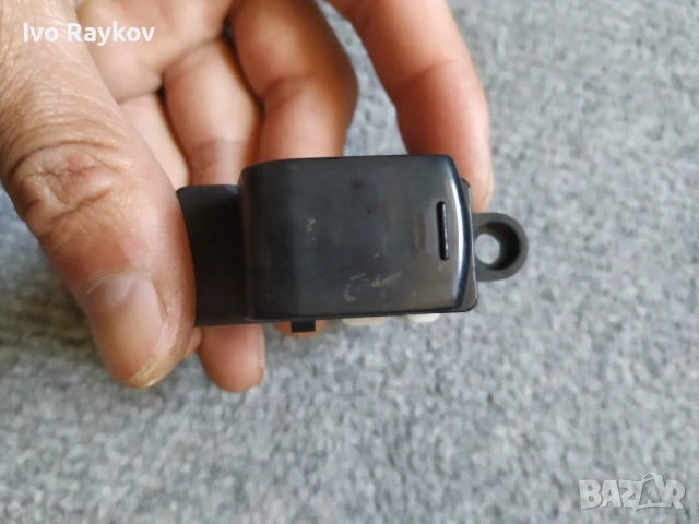 Бутон предно стъкло за NISSAN MICRA III (K12) 