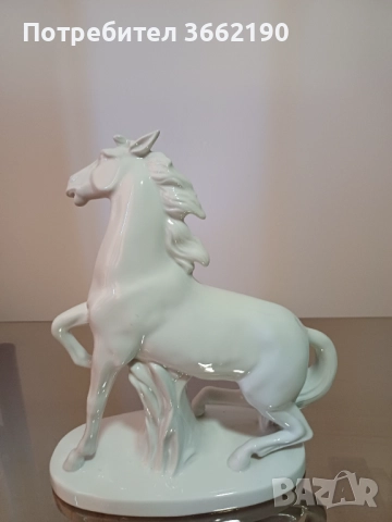 Порцеланов кон, снимка 3 - Декорация за дома - 52498186