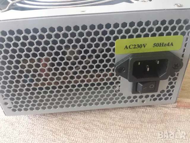 Ново захранване за компютър 300w 120мм перка, снимка 3 - Захранвания и кутии - 47185382