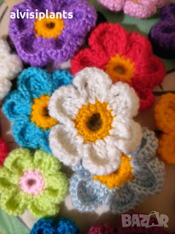 Комплект 30 броя плетени цветя с големина 5 см за декорация, снимка 2 - Други - 53214131